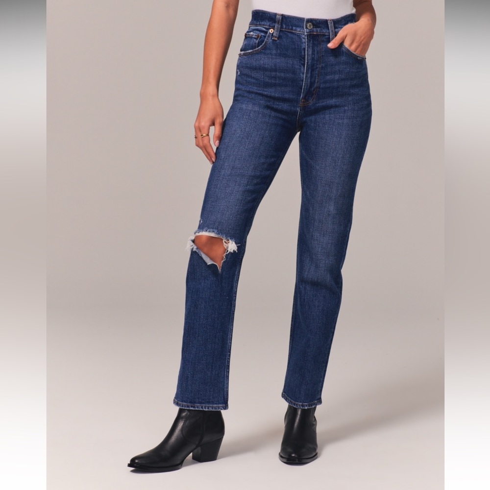 Abercrombie Ultra High Rise Ankle Straight Jean